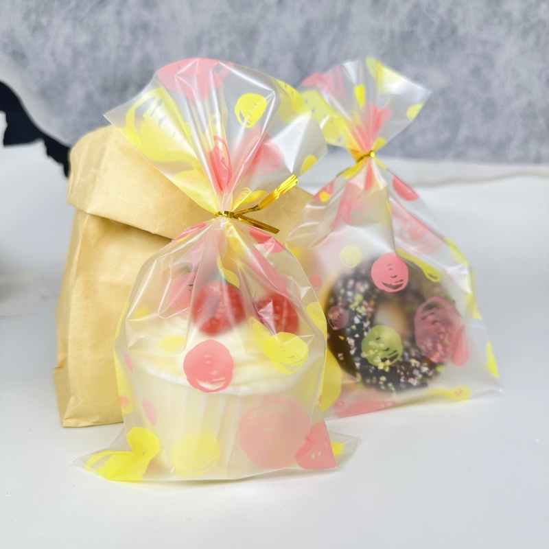 Chocolate Snack - クッキー、キャンディ、チョコレート、ヌガーなどのスナック用のプラスチック袋。ねじり紐付き。結婚式やクリスマスのお土産、パーティーの装飾に。サイズ：12x20cm。